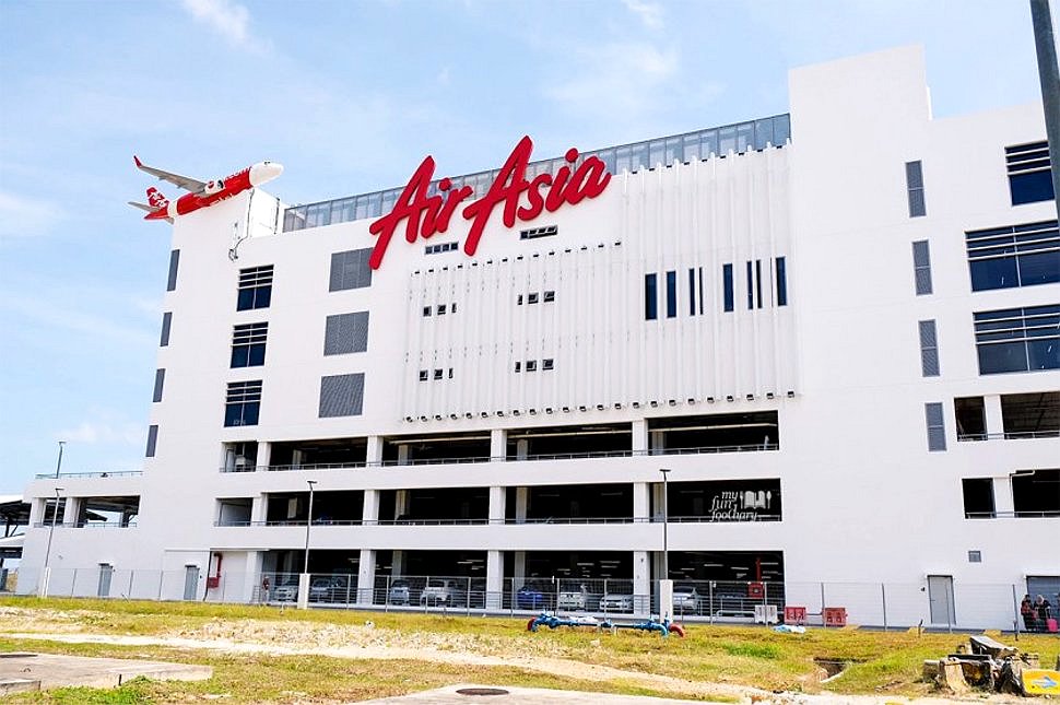 External View of AirAsia RedQ