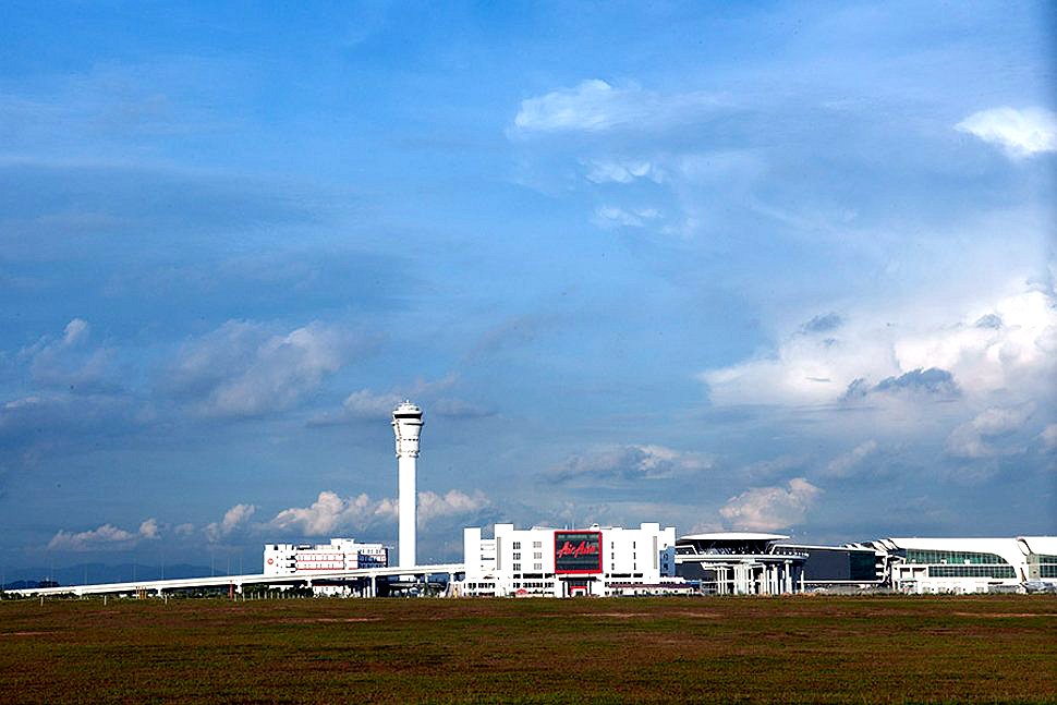 External View of AirAsia RedQ