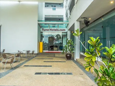 Entrance, Tune Hotel KLIA Aeropolis