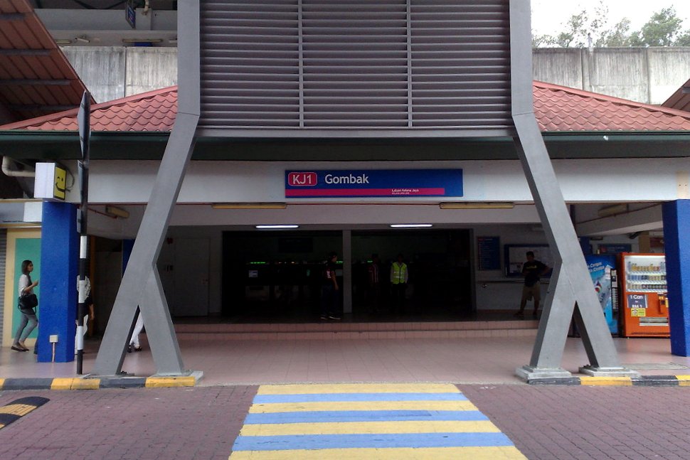 Entrance to Gombak LRT Station