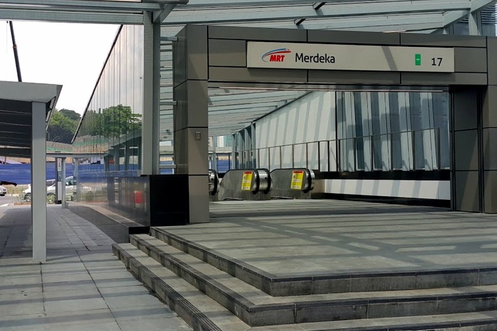 Entrance to the concourse level of the station