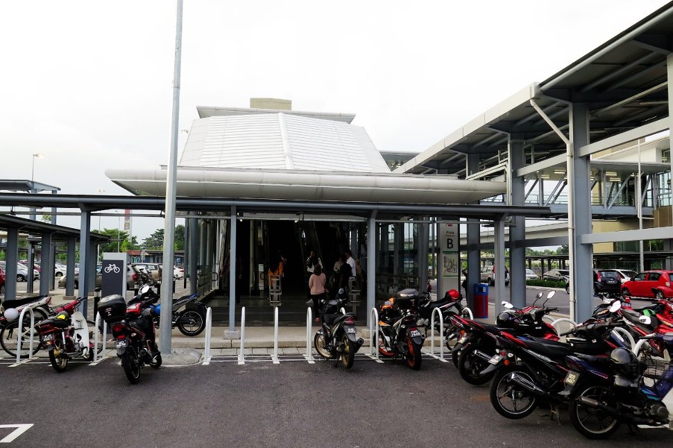 Entrance B of Bandar Tun Hussein Onn station