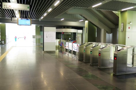 Entrance / exit gates and customer service office