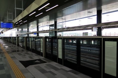 Boarding platform at Taman Midah station