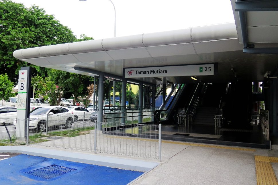 Entrance B: West side of Jalan Mutiara Timur