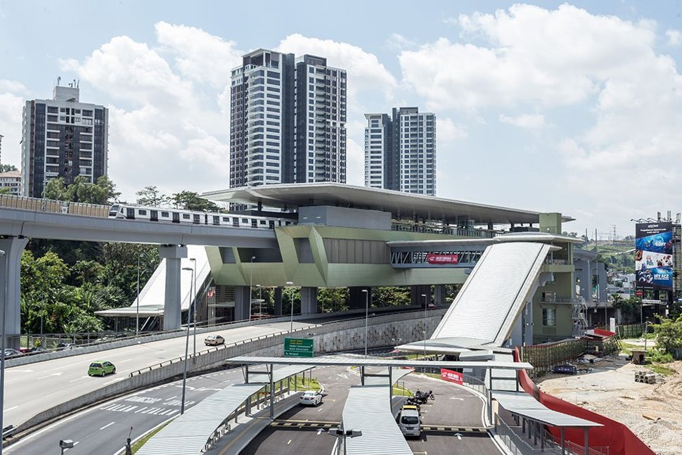 View of the completed Pusat Bandar Damansara MRT Station with a MRT train undergoing testing. (Dec 2016)