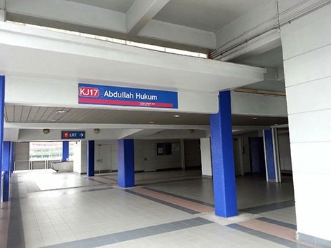 Concourse level at Abdullah Hukum station
