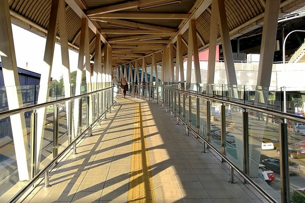 Pedestrian bridge to connect the LRT and the monorail station
