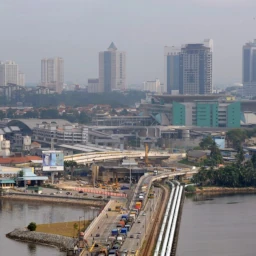 Land link to Singapore to open alongside air travel lane