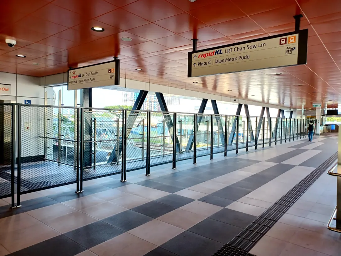 Pedestrian access between the Chan Sow Lin MRT station and LRT station