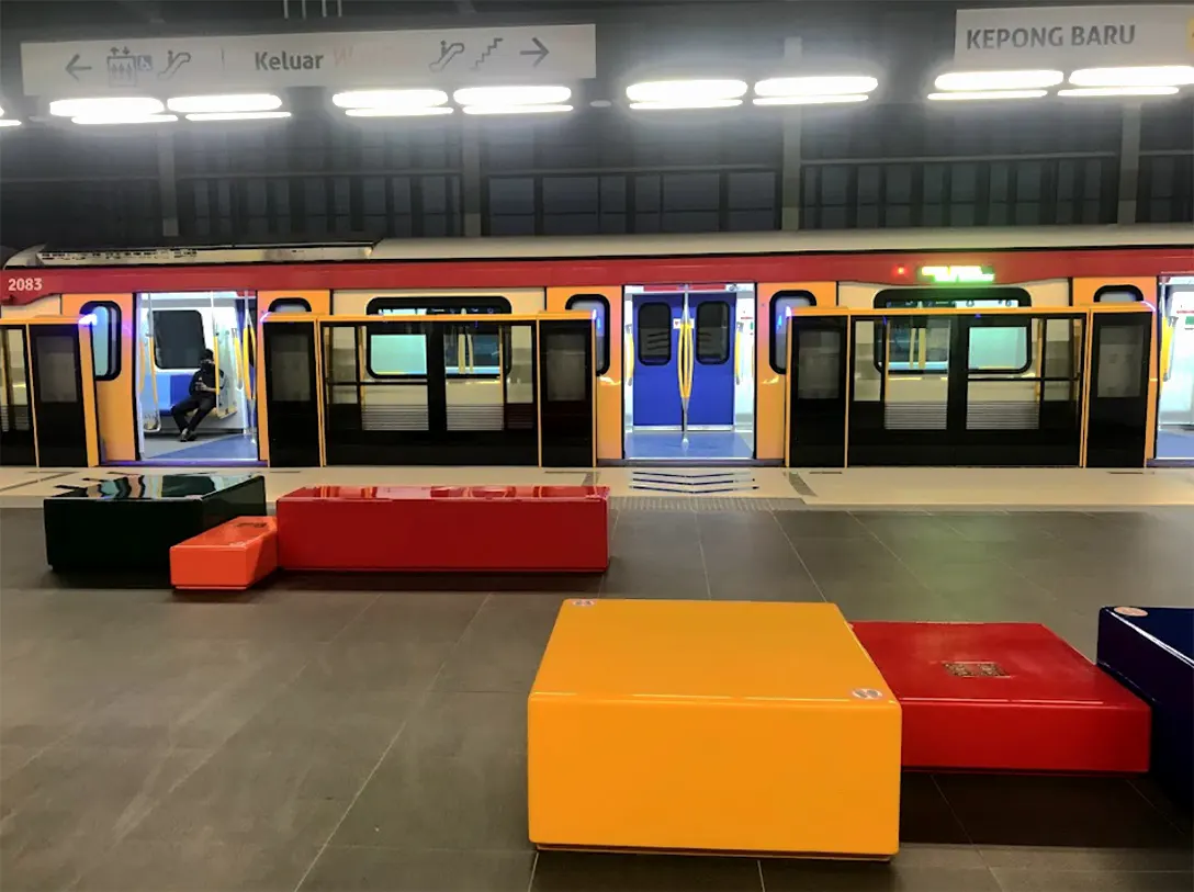 Boarding platforms at Kepong Baru MRT station