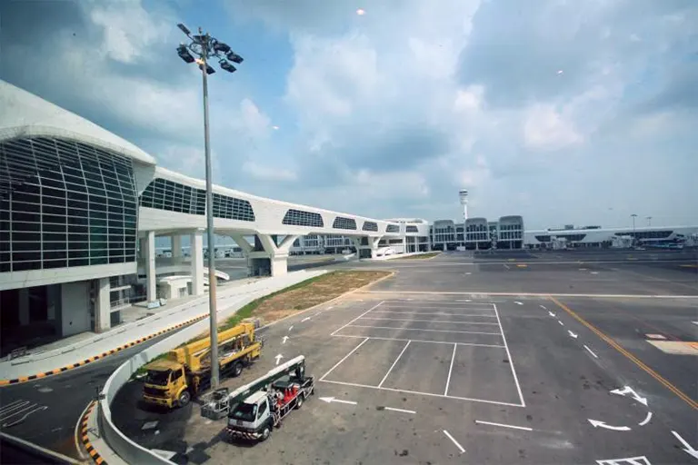 View of the terminal from the Skybridge