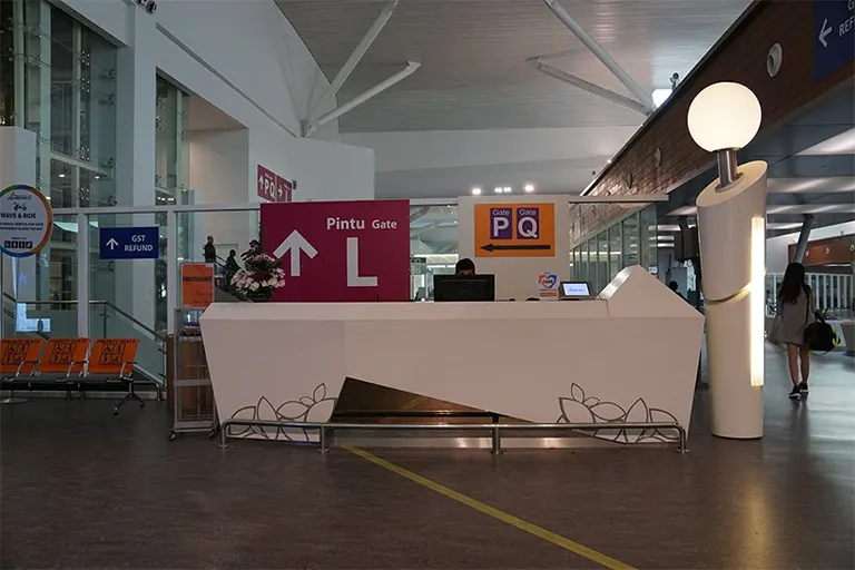 Information counter after the Immigrations and security check