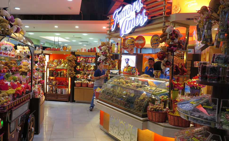 Famous Amos outlet at previous location