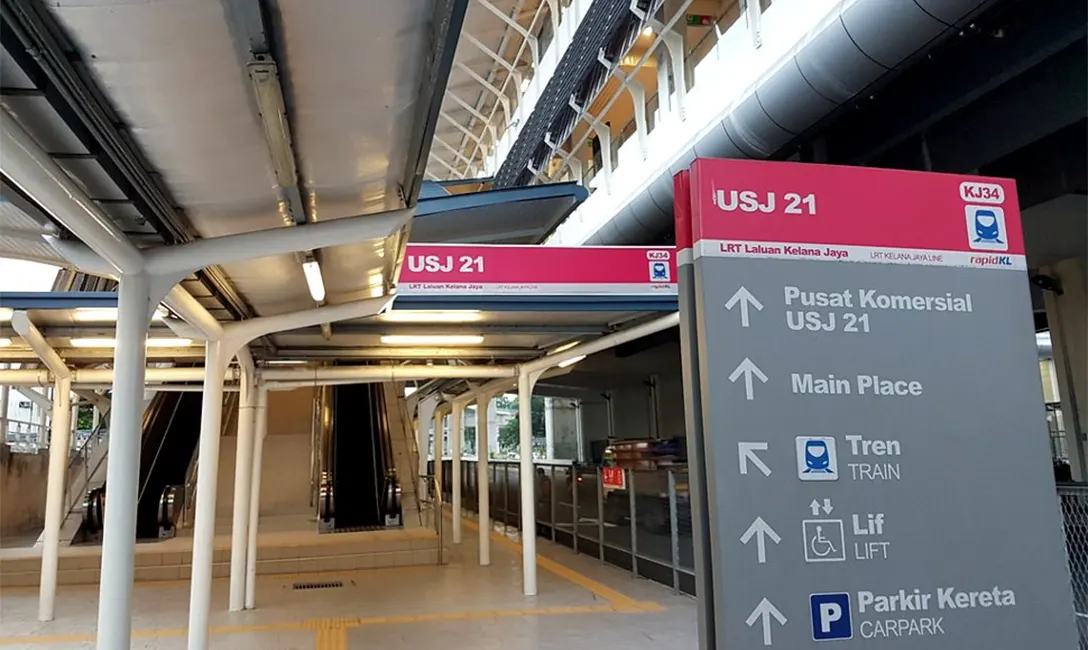 Escalator access to USJ 21 LRT station