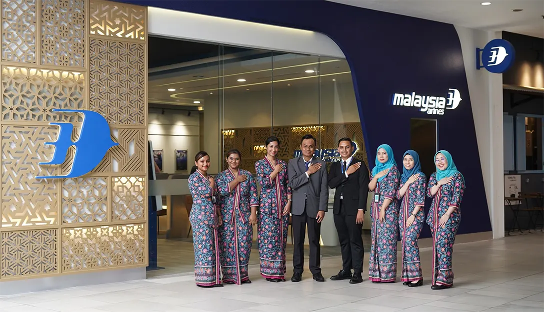 Malaysia Airlines' ticketing office in Paradigm Mall