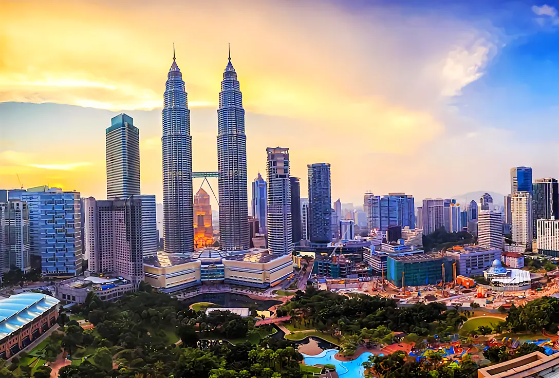 Petronas Twin Towers are the major landmarks at the Kuala Lumpur City Centre