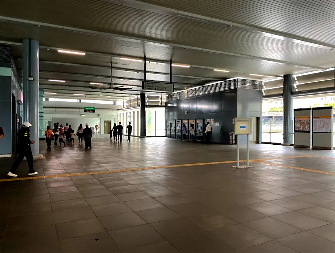 Common Concourse for the Sungai Buloh MRT and KTM station